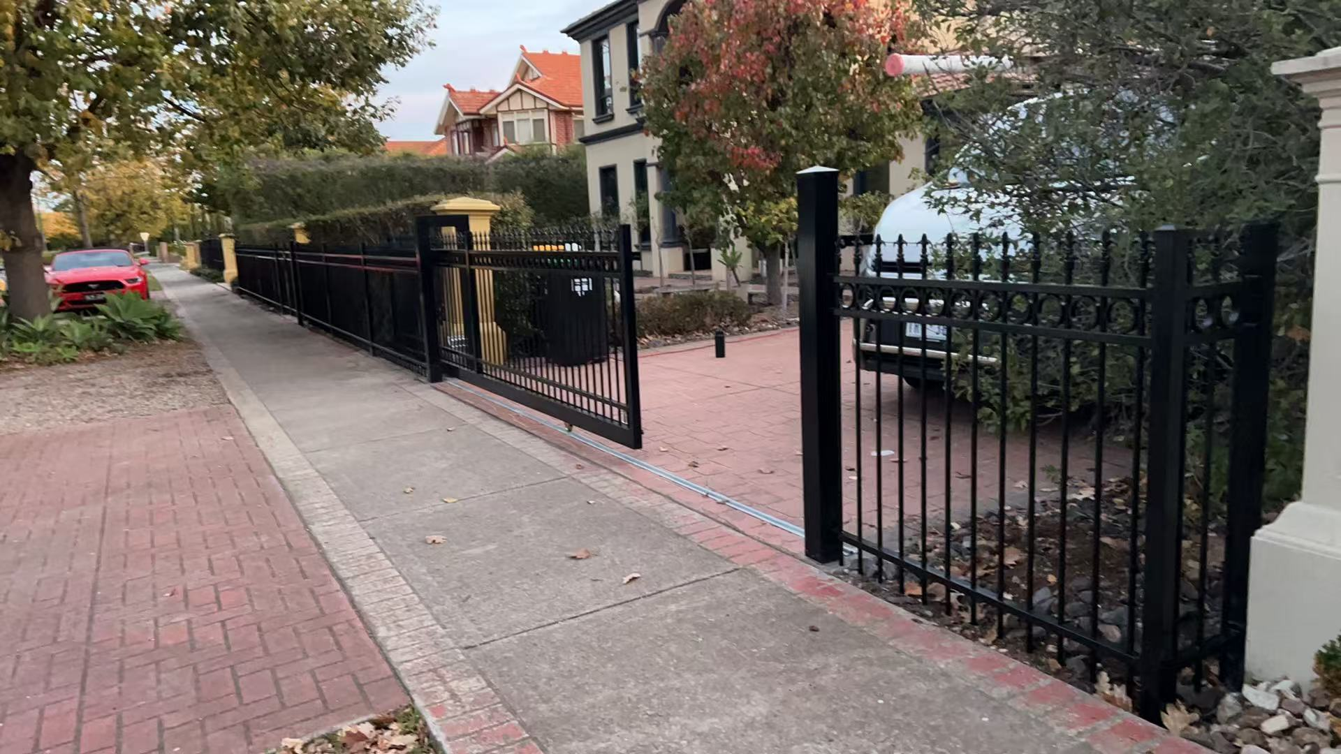 Spike Style Driveway Gate